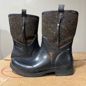 Ugg rainboot woman’s size 10